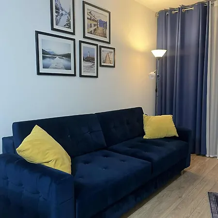 Enea Z Balkonem 公寓 *